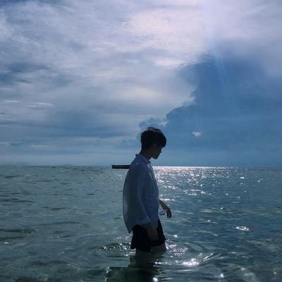 微信头像男生唯美意境成熟图片
