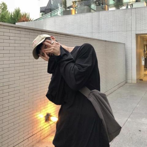 时尚青春有活力的男生微信头像图片