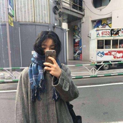 短发女孩微信头像图片
