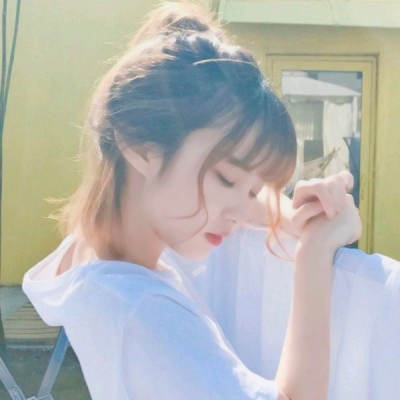 美女头像清新自然漂亮高清图片