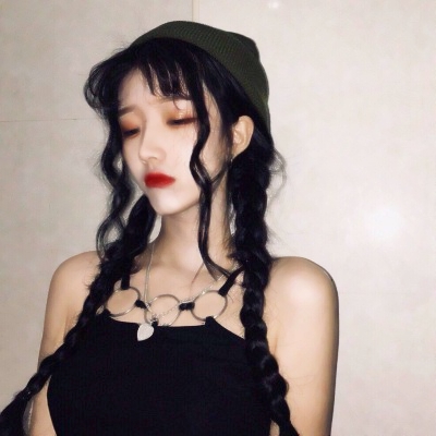 清新可爱的闺蜜头像三张一人一个高清图片