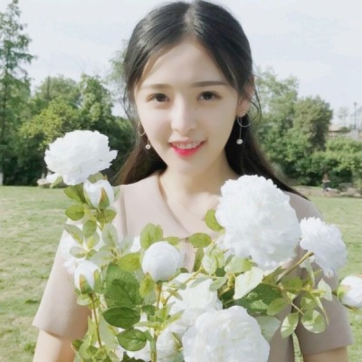 美女头像清新自然漂亮高清图片