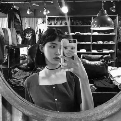 qq黑色头像图片女