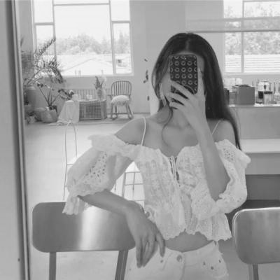 qq黑色头像图片女