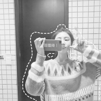 qq黑色头像图片女
