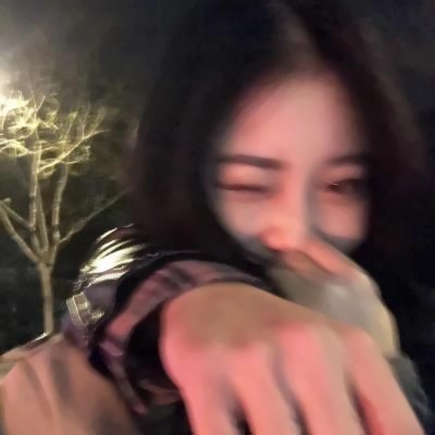 qq头像女生2025最潮流图片