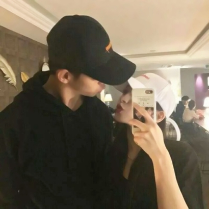 2025双人情头一对两张超甜图片