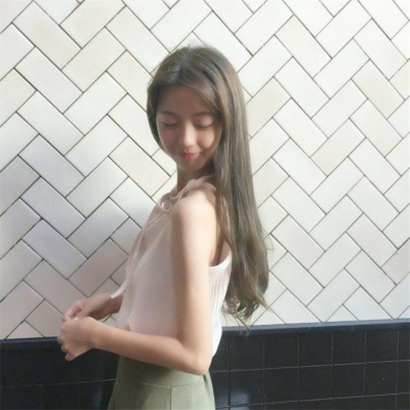 2025女生qq头像潮流版图片