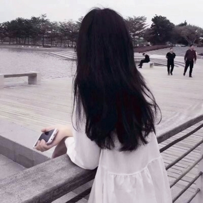 2025女生最流行的头像图片