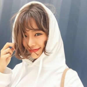 2025气质女头高清图片