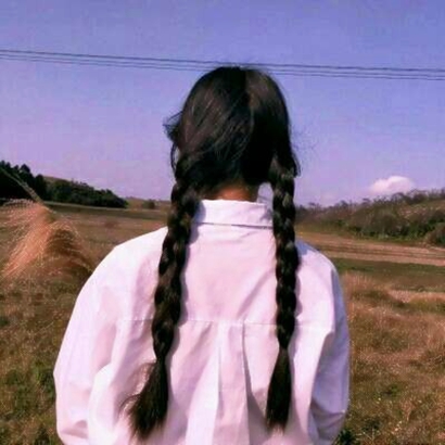 2025女生最流行的头像图片