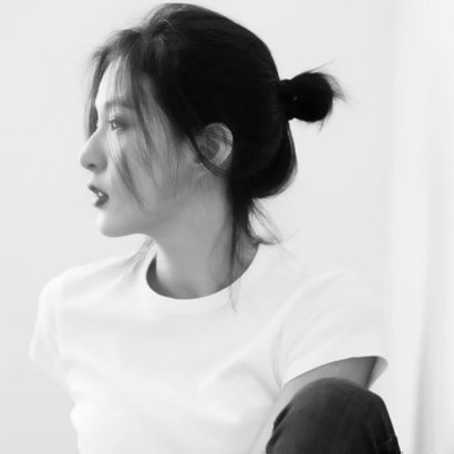 女头2025最新版暗系黑白图片