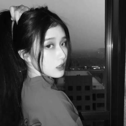 女头2025最新版暗系黑白图片