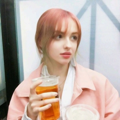 2025最火欧美头像女生图片