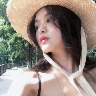 2025独一无二女生头像图片