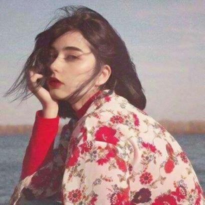 2025欧美时尚微信女头像图片