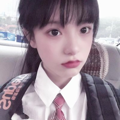 2025微信头像女潮流真人图片