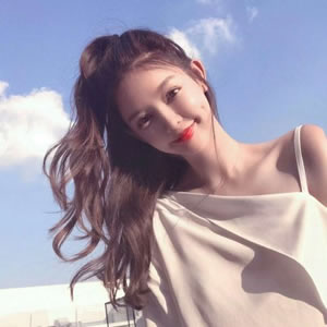 2025微信气质美女头像图片