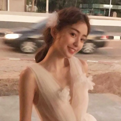 2025最潮最火qq头像女生图片