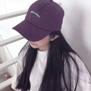 2025年最火挡脸女生头像图片