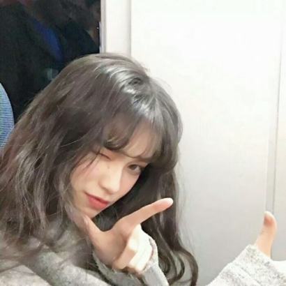 2025最潮最火qq头像女生图片