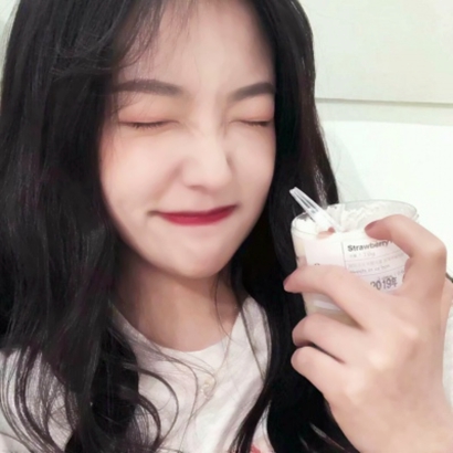 2025最火好看头像女的图片