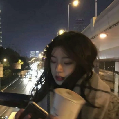 2025最流行洋气头像女生真人图片