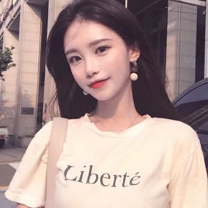 2025年最火的可爱女生头像图片
