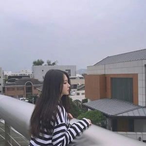 2025年最火的可爱女生头像图片