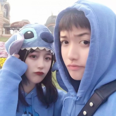 2025情侣头像一对两张真人图片