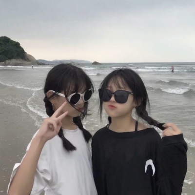 qq闺蜜头像两张2025