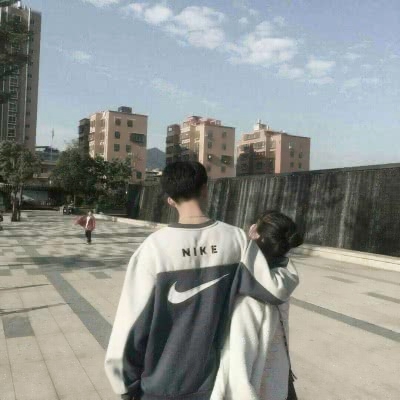 2025年情侣头像真人版图片