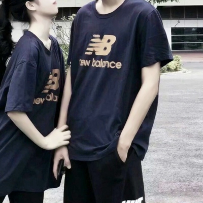 真人一对两张一左一右高冷情头