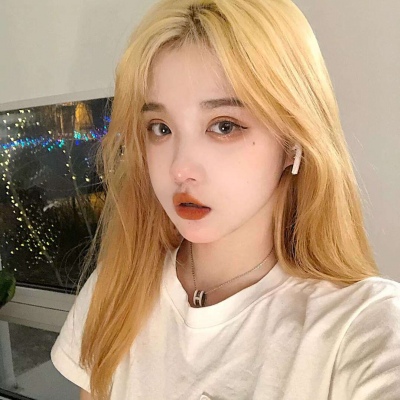 2025头像女图片真人