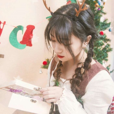 新年头像女2025