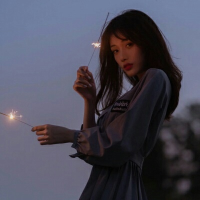 丧系女生头像真人