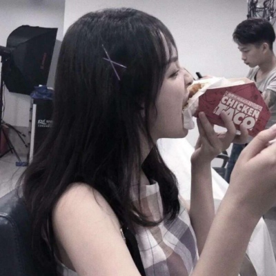 微信女生简单气质头像2025