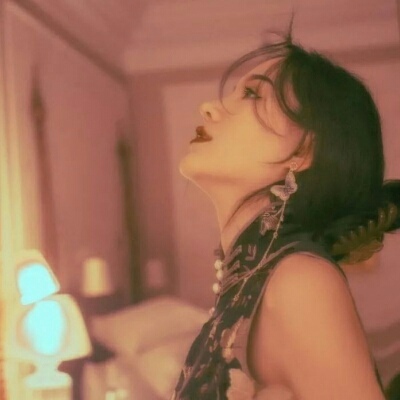 丧系女生头像真人