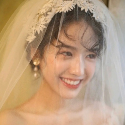 2025最火qq头像真人女