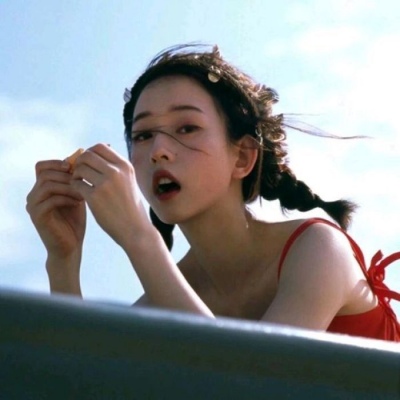 2025最火qq头像真人女