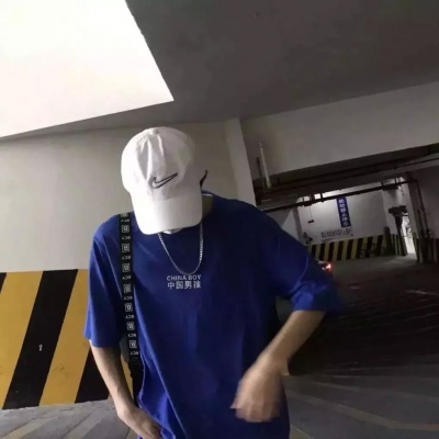 2025帅气男生头像图片