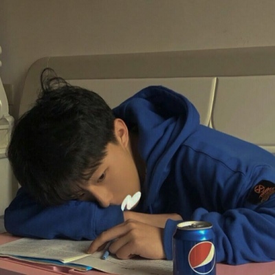 2025精选头像男生帅气图片