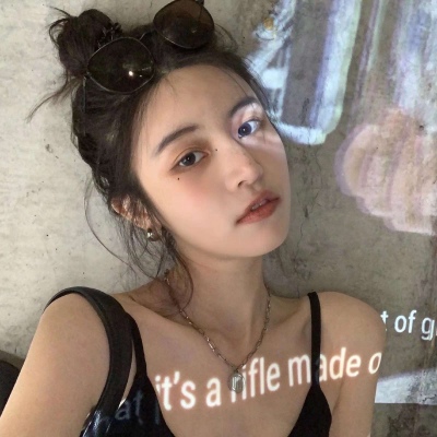 2025年女生流行微信头像图片