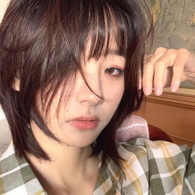 2025年女生流行微信头像图片