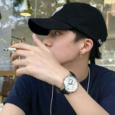 2025潮流男生微信头像图片