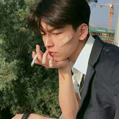 2025潮流男生微信头像图片