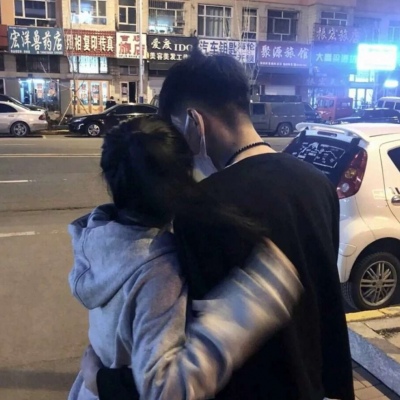 2025戴口罩的情侣头像一左一右图片