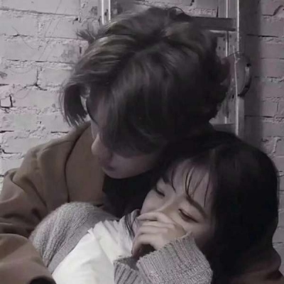 高清真人亲吻情侣头像