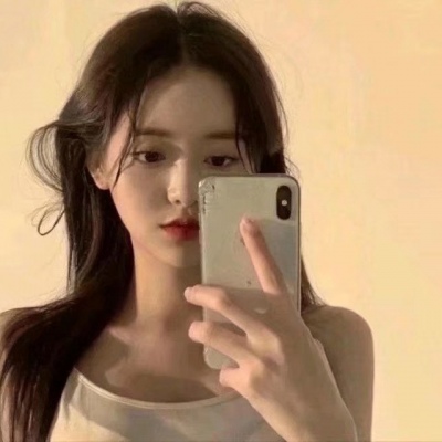 2025最潮最火头像真人女生图片