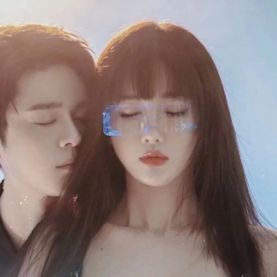 2025最潮情头真人一左一右图片